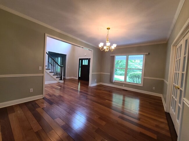 Photo - Six Bedroom Home in Park Ridge Estates