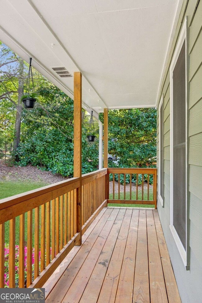 Photo - 355 Cross Creek Pl