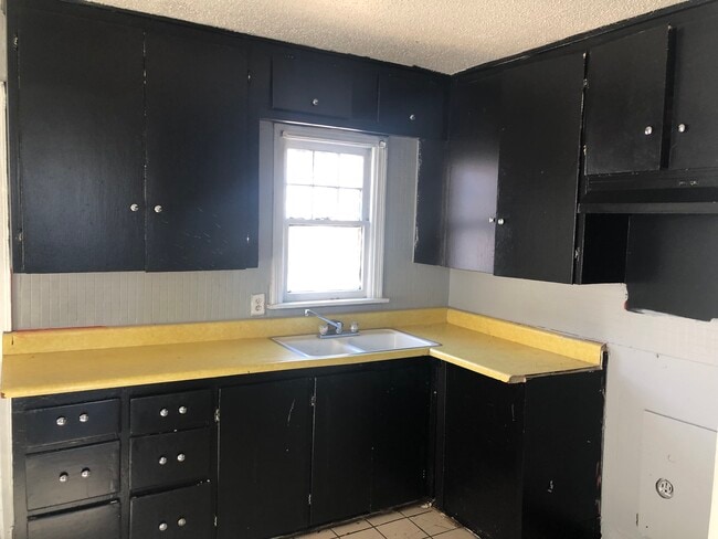 Photo - 312 S Georgia St