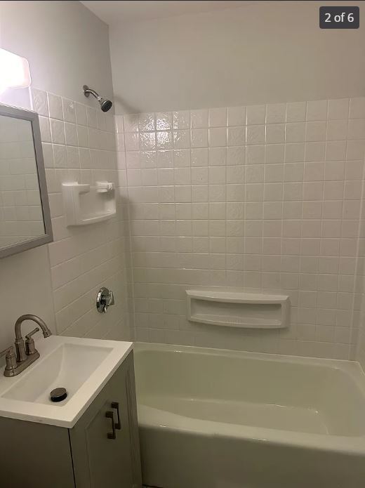 Photo - 136 School St