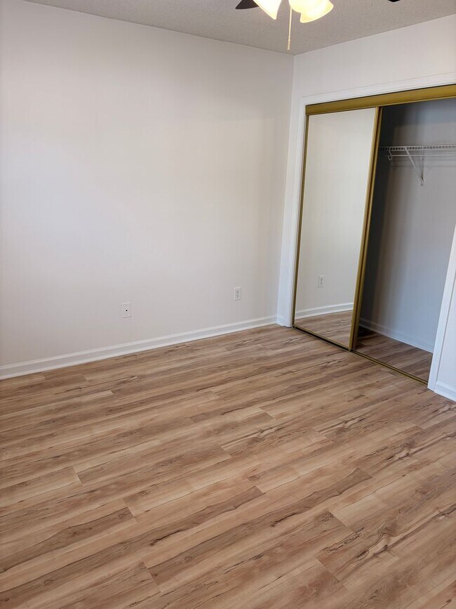 Photo - Q201 Unit Q201