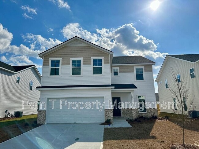 Building Photo - 400 Airways Ave