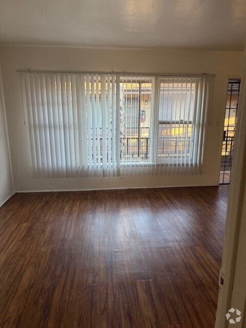 Building Photo - 212 Santa Fe S Ave Unit 1 Rental