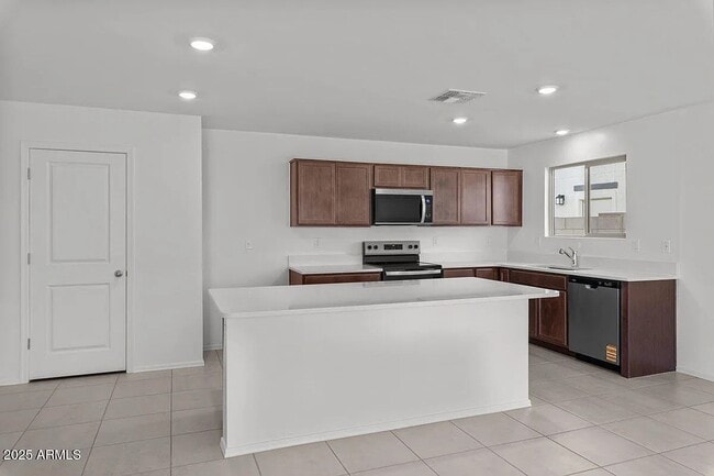 Photo - 18185 E Zuza Dr