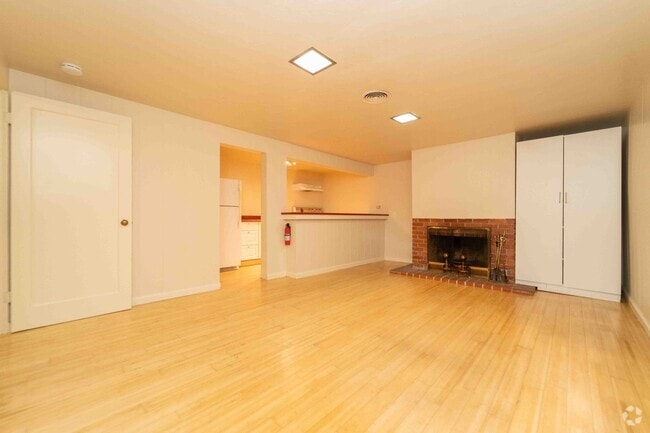 Building Photo - 557 Spruce St Unit 557 Spruce St - #B Rental