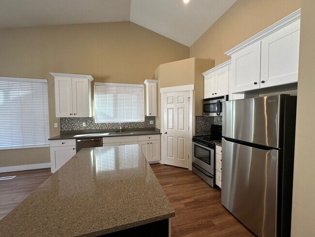 Photo - Orem Townhome - Hillcrest Neighborhood
