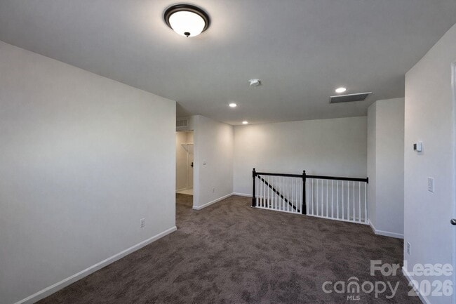 Photo - 2867 Aubrey St