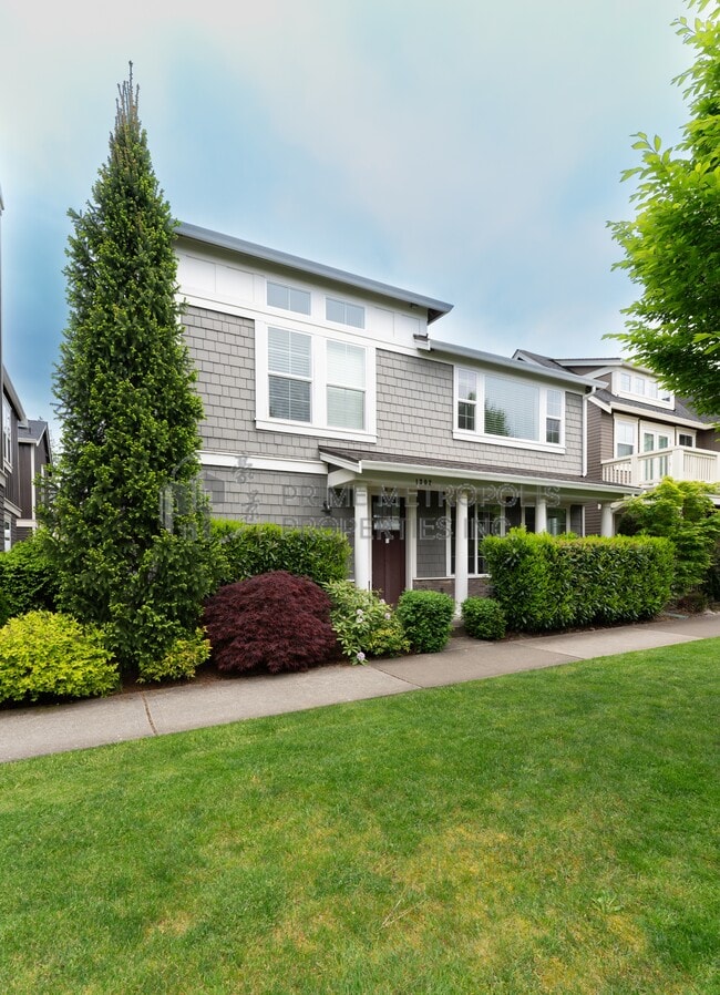 Photo - 1302 Pine Crest Cir NE