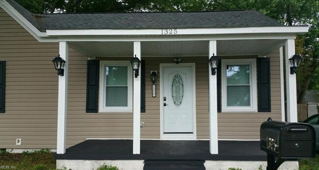 Building Photo - 1325 W Little Creek Rd Rental