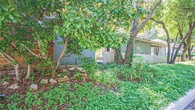 Photo - 2059 Dorothy Ln