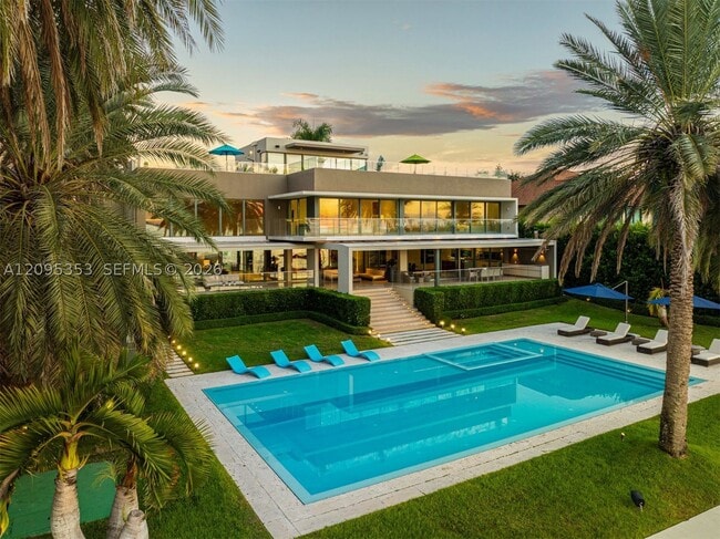 360 Harbor Dr