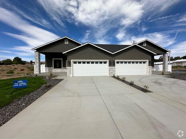 Building Photo - 9005 Palestine Way Rental