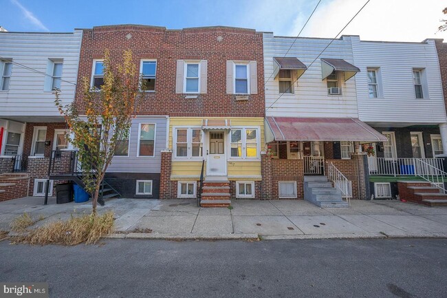 Building Photo - 1417 S Newkirk St Rental