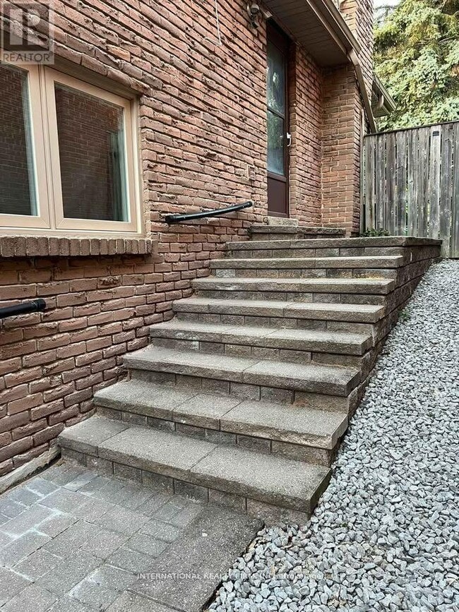 Photo - 87 Braeburn Dr