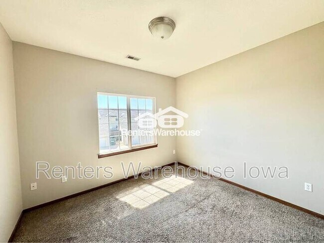 Photo - 1624 NW Prairie Lakes Dr Unidad 3