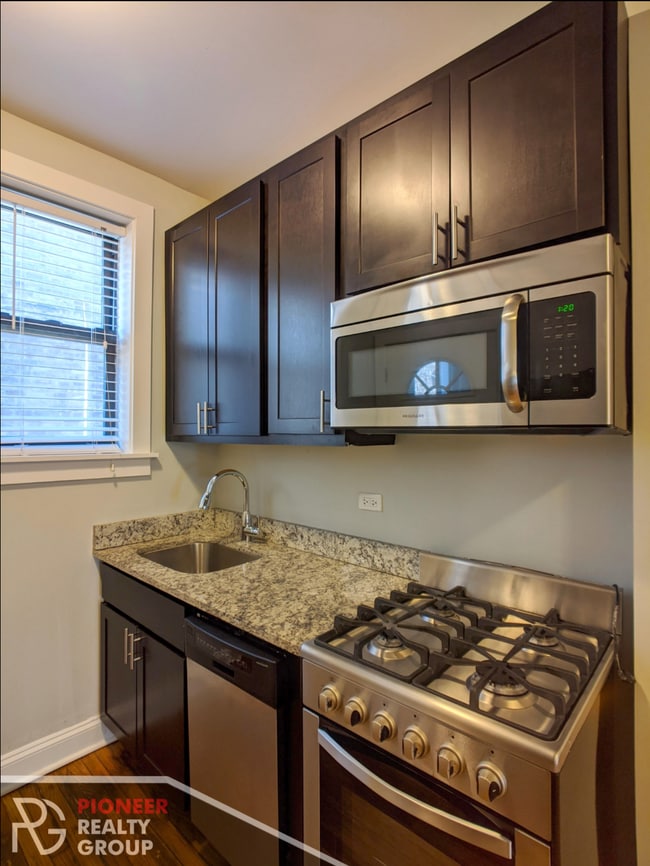 Photo - 4106 N Ashland Ave Unit 4034