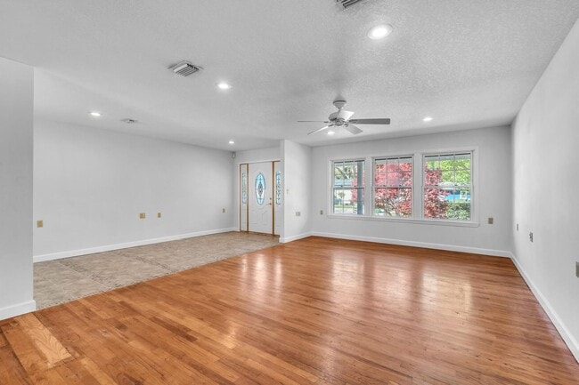 Photo - Charming 3 Bedroom w/ Large Garage & Attached Workshop!!