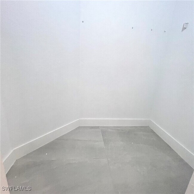 Building Photo - 8275 Ibis Club Dr Unit 705