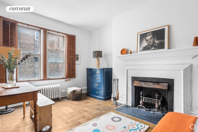 Building Photo - 344 W 12th St Rental