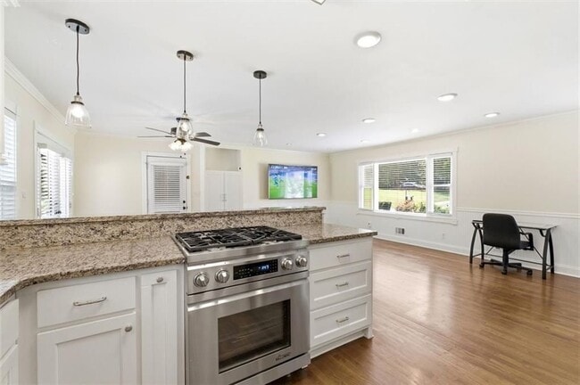 Photo - 353 Westside Dr