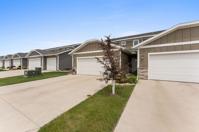 Photo - 4500 E Whisper Ridge Pl