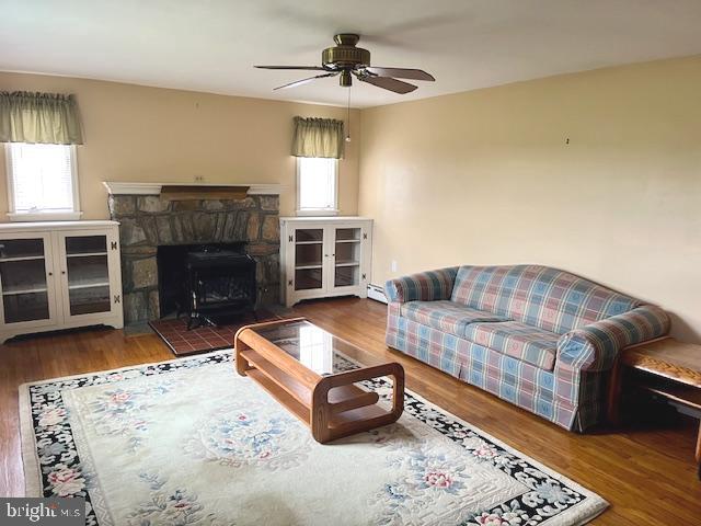 Photo - 355 Rockdale Dr