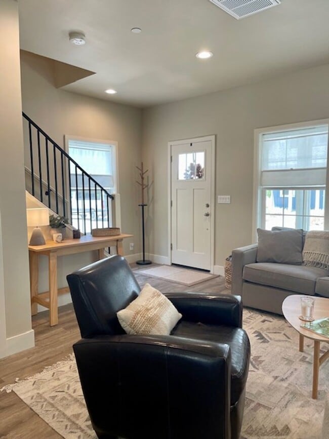 Photo - Modern 3 Bedroom 2.5 Bathroom House Close to Downtown Nevada City