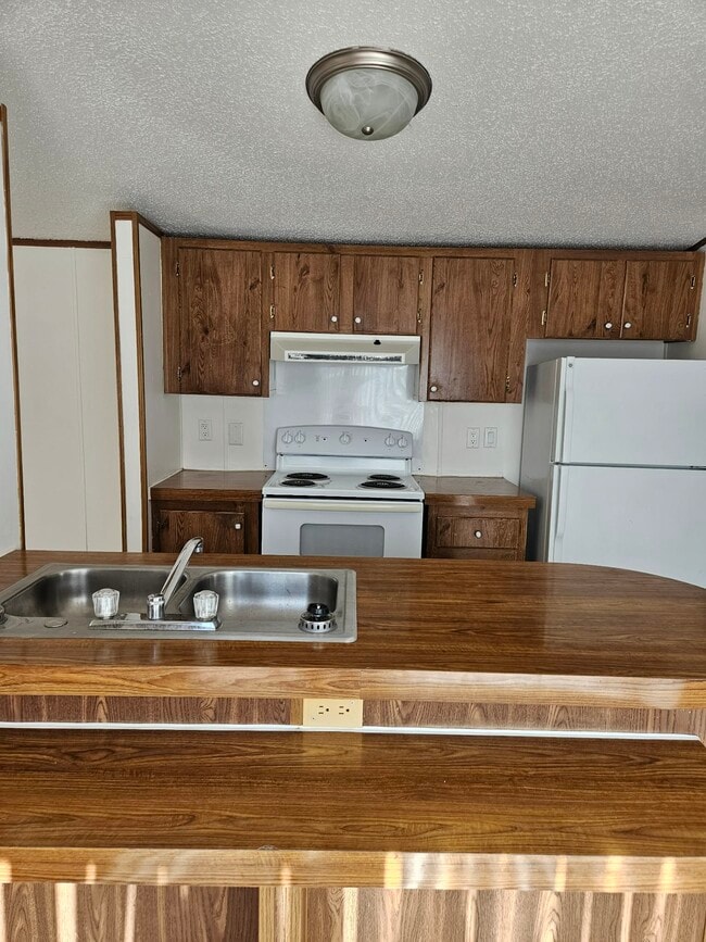 Photo - 1087 Hibiscus Rd