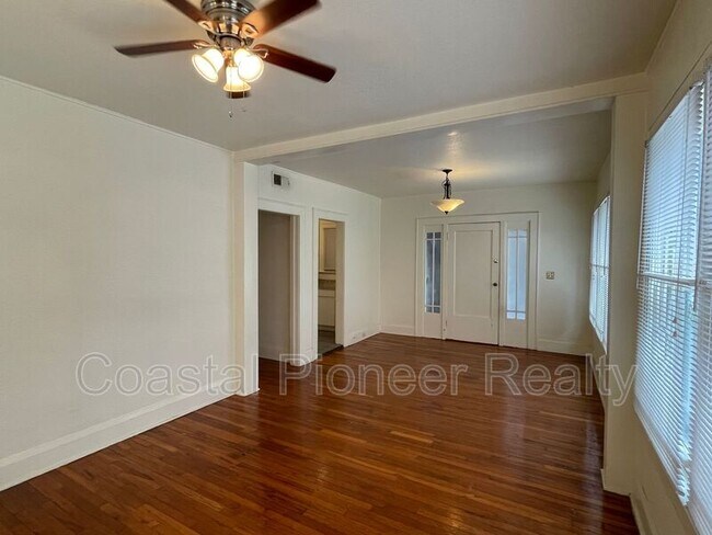 Photo - 4015 N Seminole Ave Unit 7