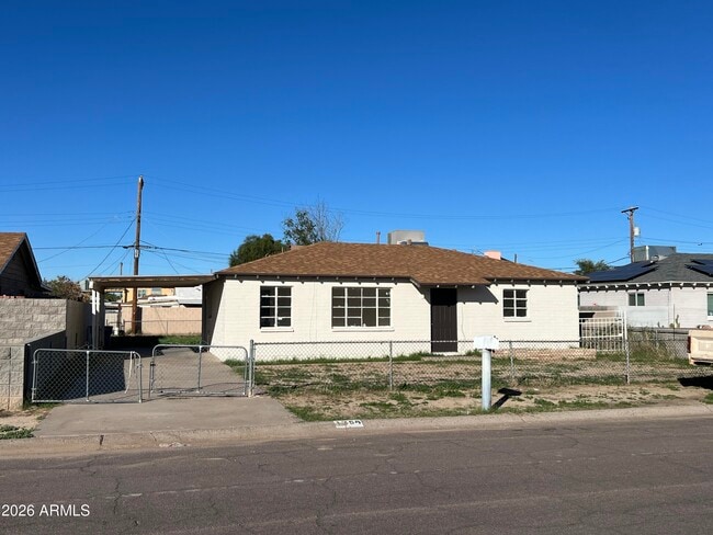 Building Photo - 1754 E Hidalgo Ave