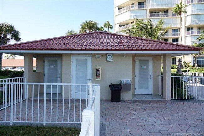 Photo - 3880 N Hwy A1A Unit 905