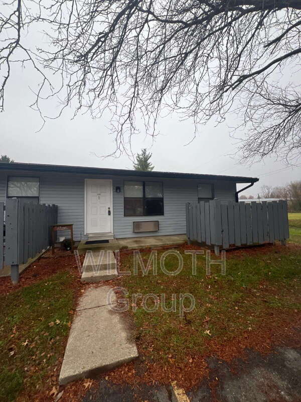 Building Photo - 2000 Indianapolis Rd Unit 111