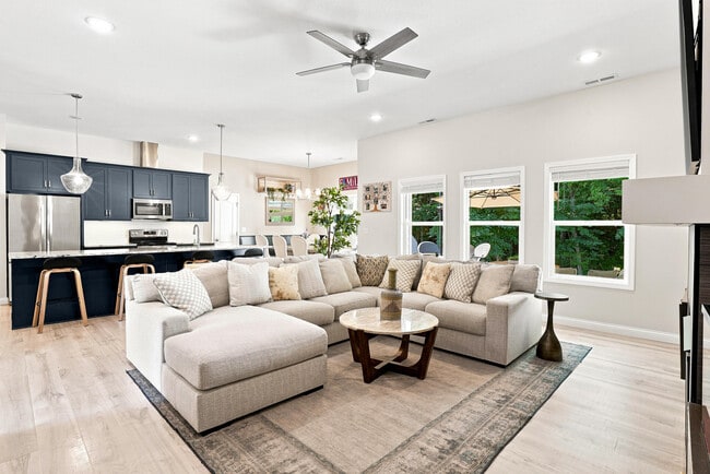 Photo - 2404 Baxley Dr