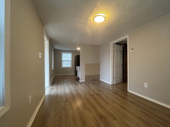 Photo - 814 Crutcher St Unit 814 Crutcher St. B