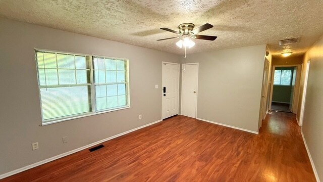 EAST SIDE 3 BEDROOM RANCH AVAILABLE NOW!