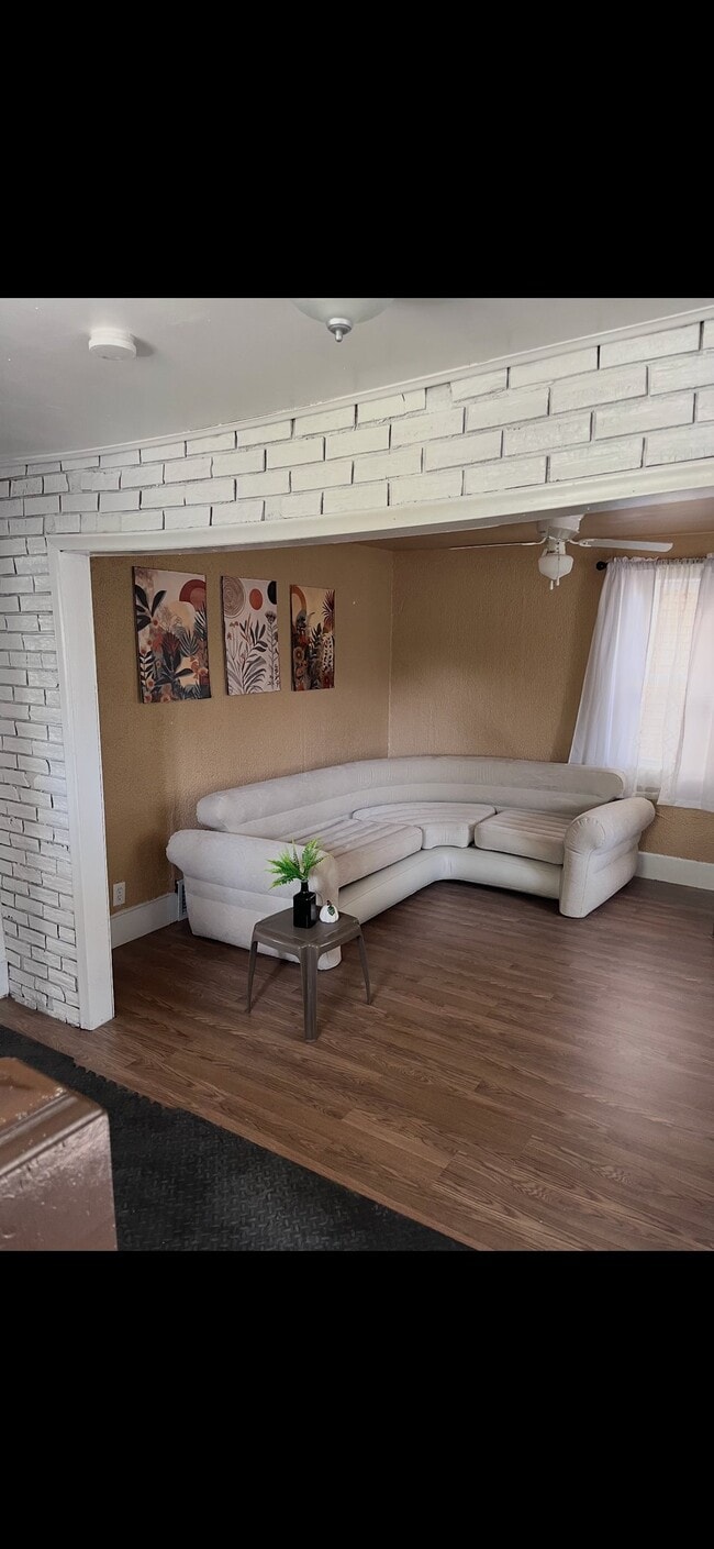 Photo - 15011 Liberal St