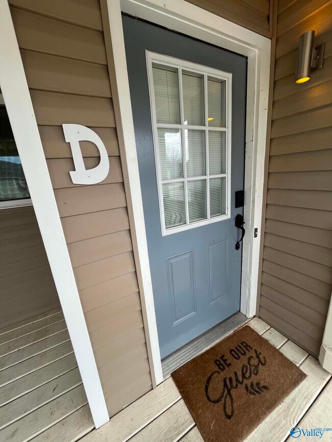 Photo - 12102 Carriage Ct SE Unidad D