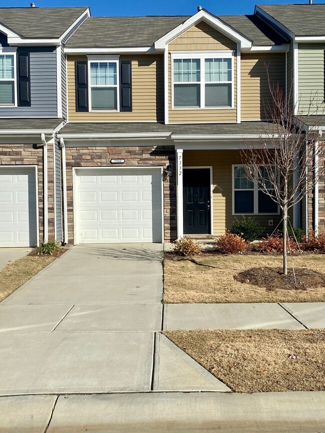 3BR/2.5 BA Townhouse in McDowell Crossing - 3BR/2.5 BA Townhouse in McDowell Crossing