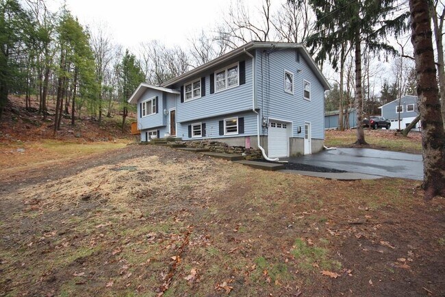 Photo - 1432 E Mombasha Rd House