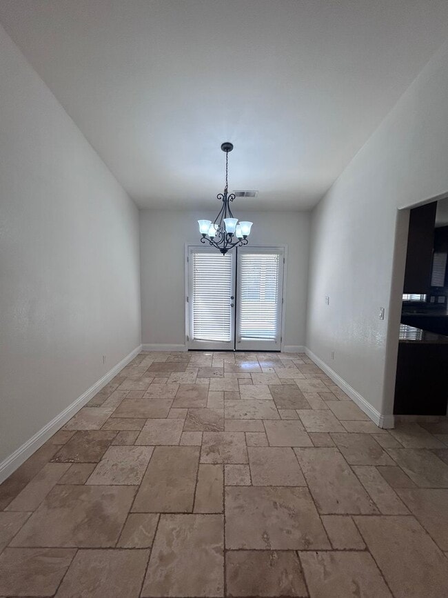 Photo - Now Available! 3 Bedroom Home in North West Visalia!