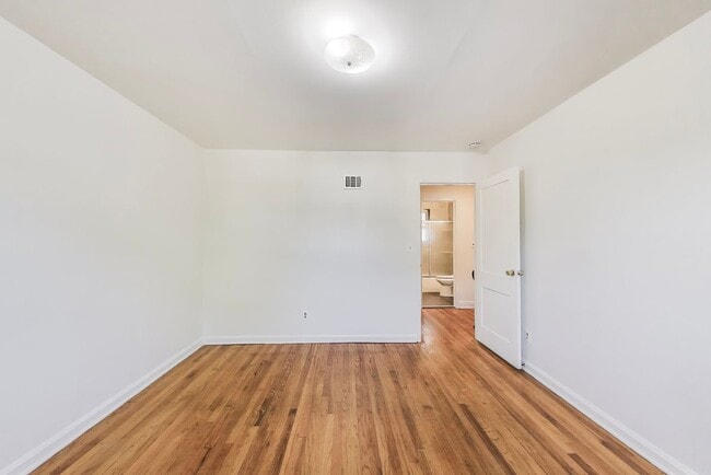 Photo - 1716 East-West Hwy Unit 1716