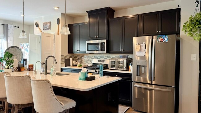 Photo - 6032 Goshawk St