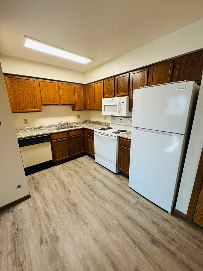 Photo - 156 Westside Dr Unit 9