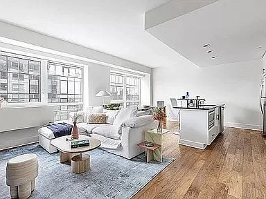 Photo - 440 Kent Ave Unidad 19C