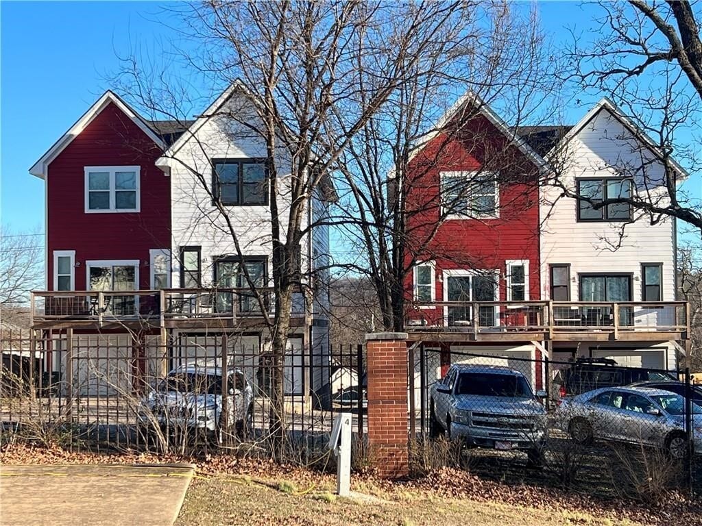 Photo - 1575 Brooks Ave