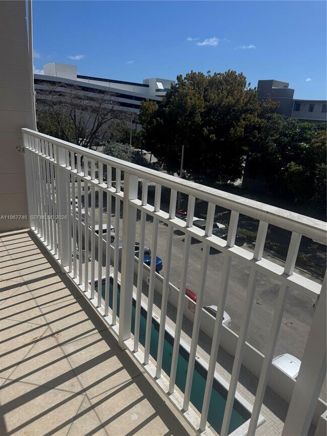 Photo - 1300 Lincoln Rd Unit F506