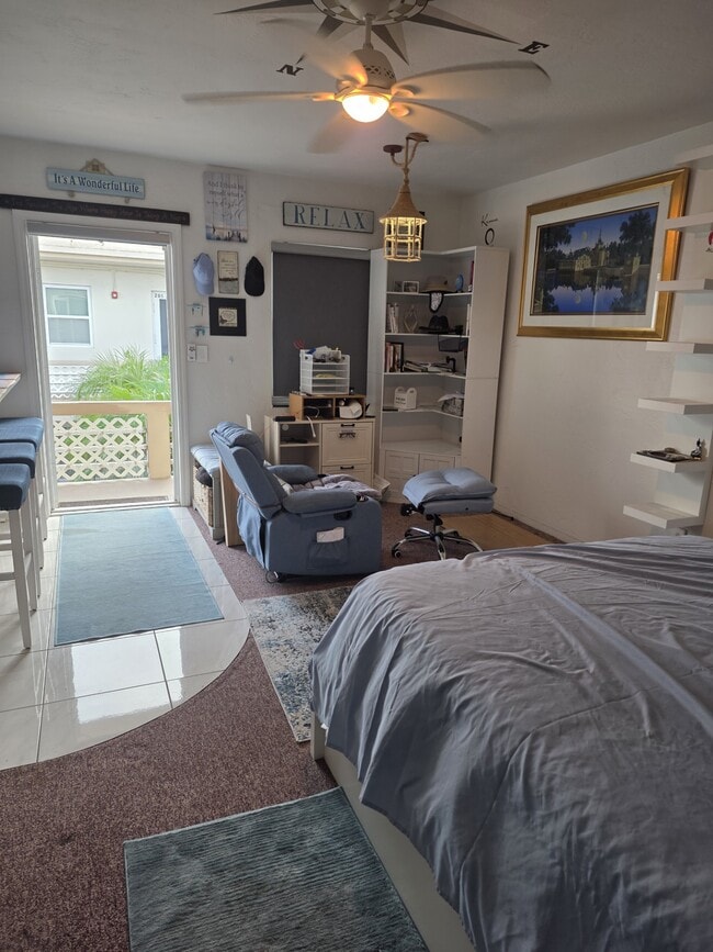 Building Photo - 1315 N Ocean Dr Unit 202A