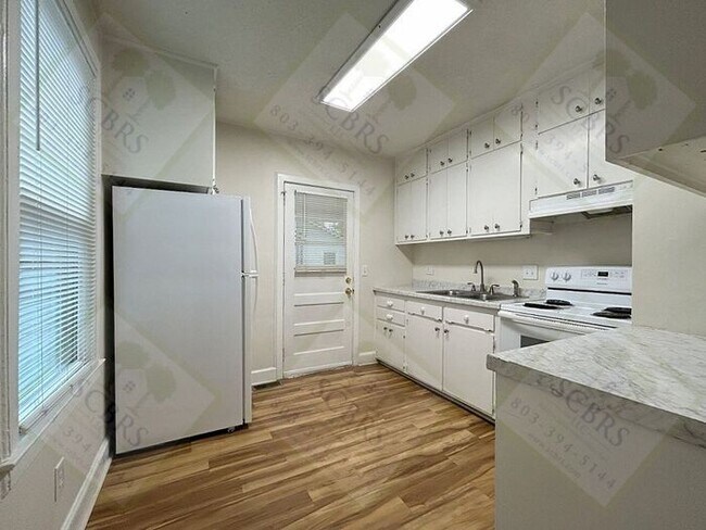 Photo - Charming 2-Bedroom Home in Rosewood Neighborhood