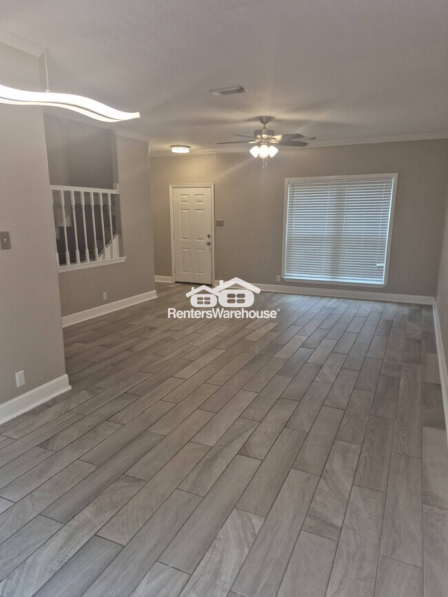Photo - 9323 Bowen Dr
