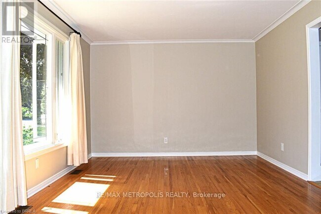 Photo - 5 McCammon St